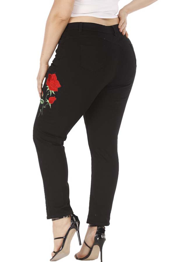 black plus size jeans