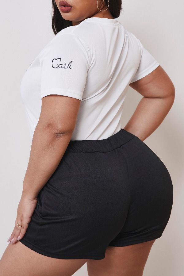 plus size white shorts outfit