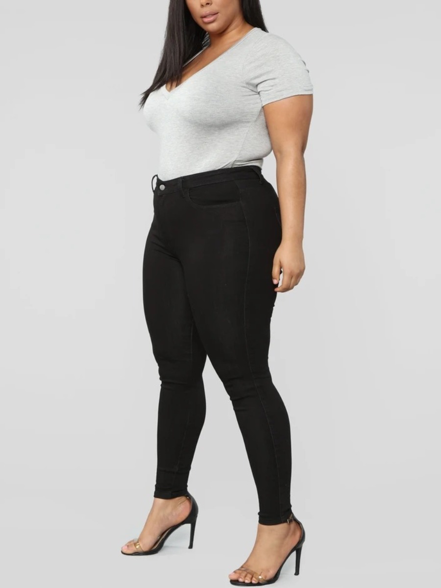 black plus size jeans
